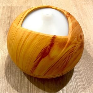 NWT Wood Essential Oil Diffuser with Oils